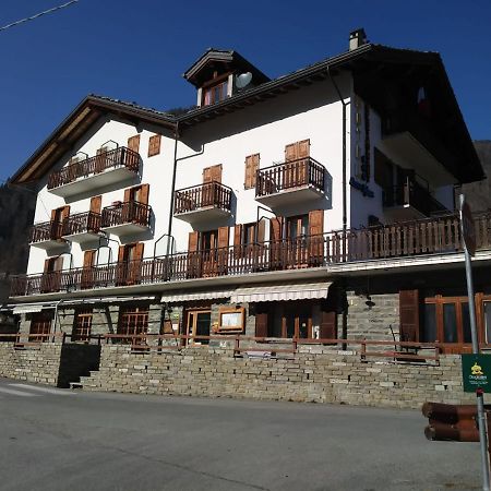 Hotel Beau Sejour Champorcher Exterior foto